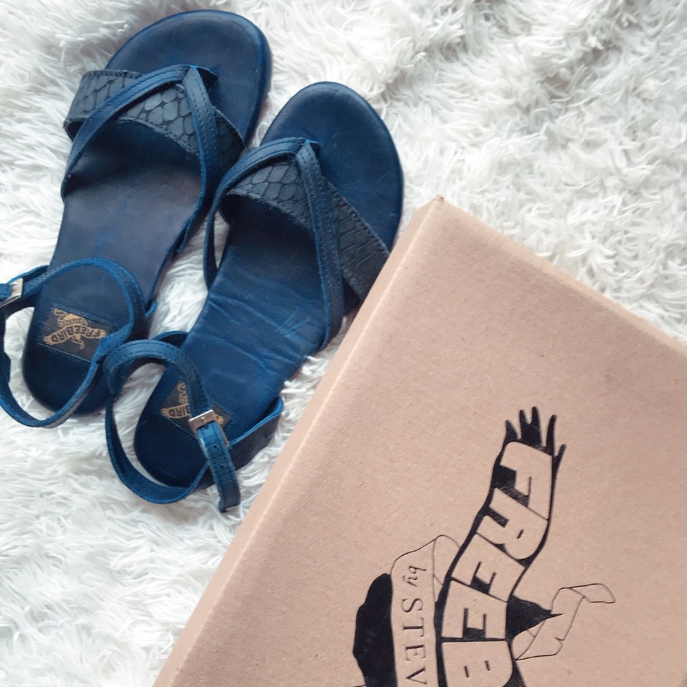 Brand new never been worn free bird sandals